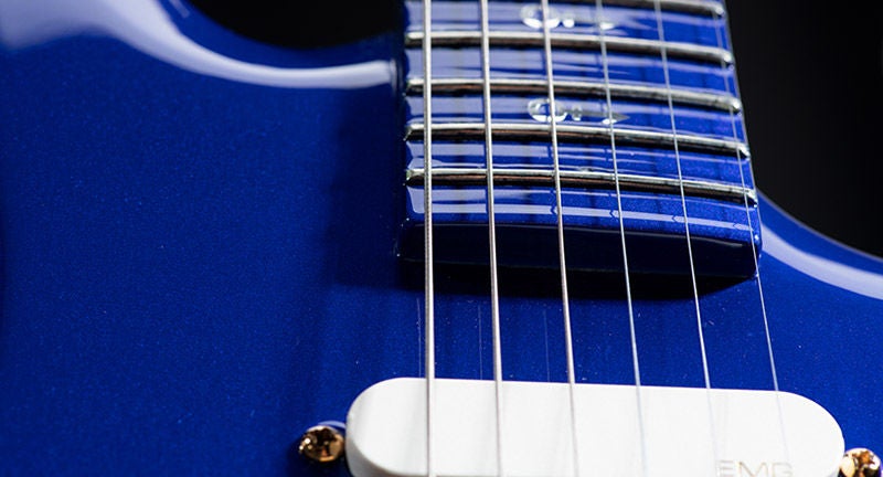 memo-prince-guitar3.jpg