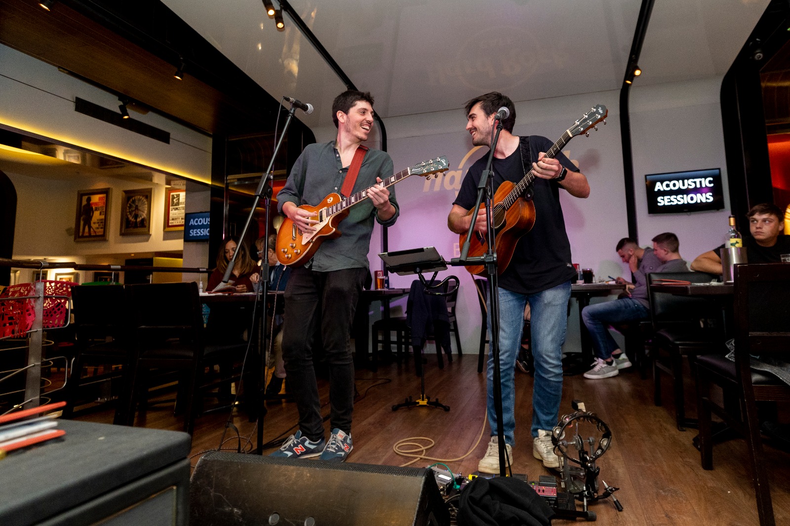 LIVE MUSIC - OLD SHANELA