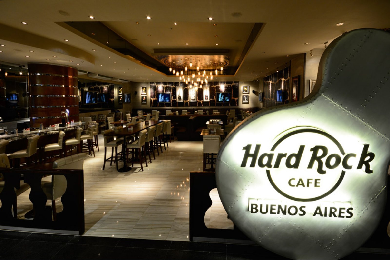 Hard Rock Cafe Buenos Aires Aeroparque Interior