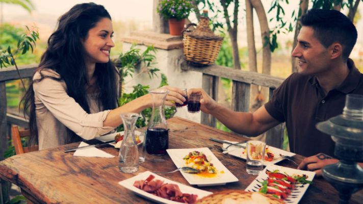 couple dining in Tenerife